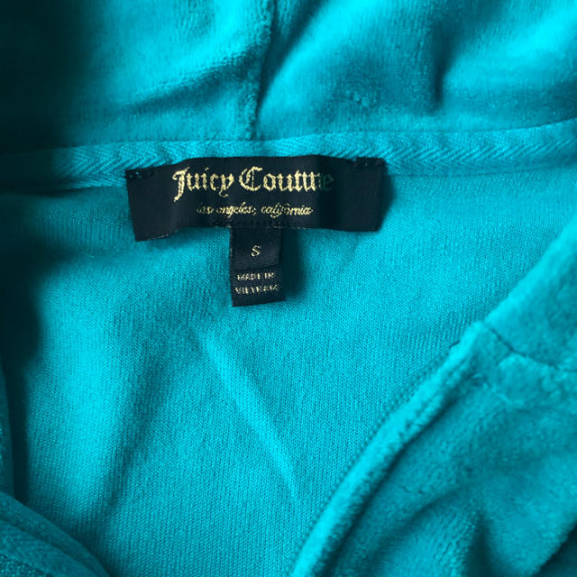 Juicy Couture(ジューシークチュール)のジューシークチュール　ベロアセットアップ　ターコイズ レディースのルームウェア/パジャマ(ルームウェア)の商品写真