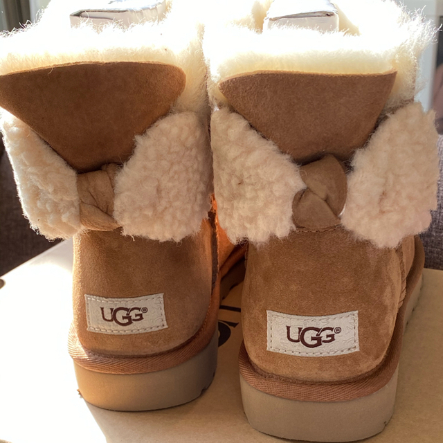 UGG リボンブーツ　新品未使用