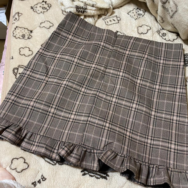 夢展望(ユメテンボウ)の夢展望　前ボタンチェック裾フリル台形スカート　ブラウン レディースのスカート(ミニスカート)の商品写真