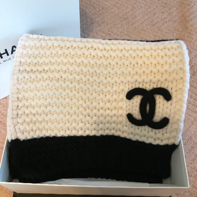 ファッション小物希少　　CHANEL  マフラー　　新品　正規品