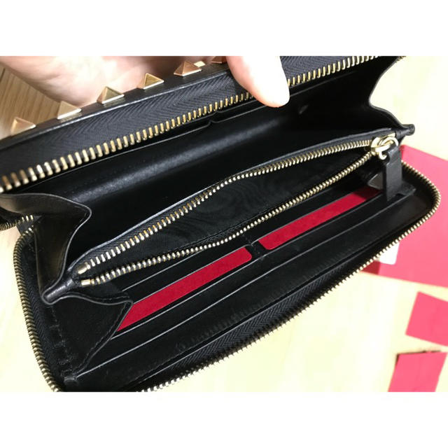 卸直営店(お得な特別割引価格) 値下げ VALENTINO ロックスタッズ 長