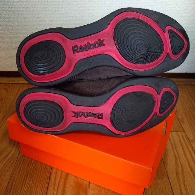 Reebok(リーボック)のリーボック EASY TONE ブーツ レディースの靴/シューズ(ブーツ)の商品写真