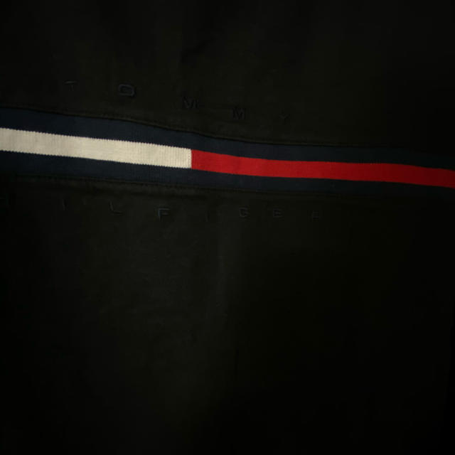 TOMMY HILFIGER(トミーヒルフィガー)のトミーヒルフィガー　ロンT 黒　XXL メンズのトップス(Tシャツ/カットソー(七分/長袖))の商品写真