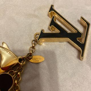 LOUIS VUITTON - LOUIS VUITTON☆バックチャーム☆フルール ドゥ ...