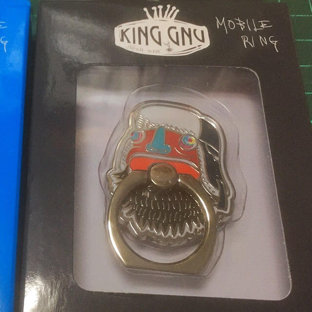 追跡付き　kinggnu キングヌー　スマホリング　TOUR AW 黒　新品 エンタメ/ホビーのタレントグッズ(ミュージシャン)の商品写真