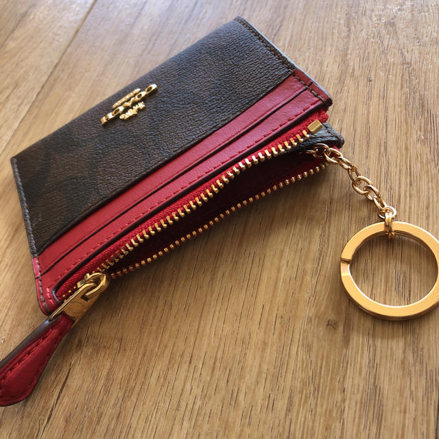 COACH(コーチ)の【coach】カードケース　赤　茶 レディースのファッション小物(名刺入れ/定期入れ)の商品写真