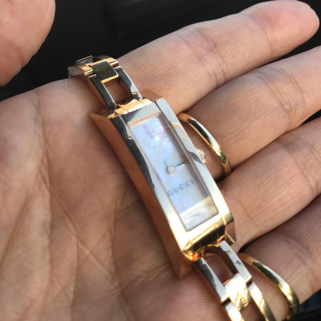 グッチ 時計 偽物ヴィトン | Gucci - GUCCI腕時計 ゴールドの通販 by shop