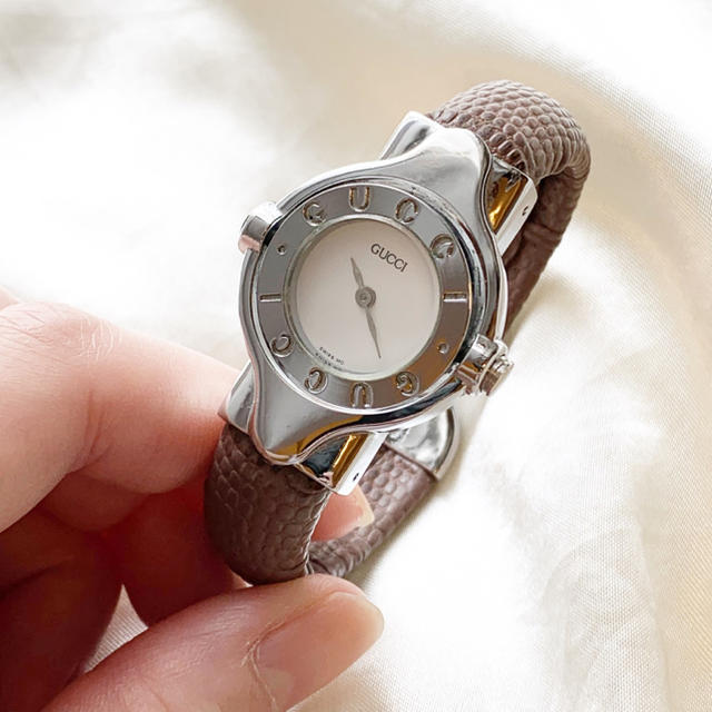ペーパークラフト 時計 | Gucci - 稼働品 良品！グッチ！レディース腕時計の通販 by BF_大幅値下げ不可