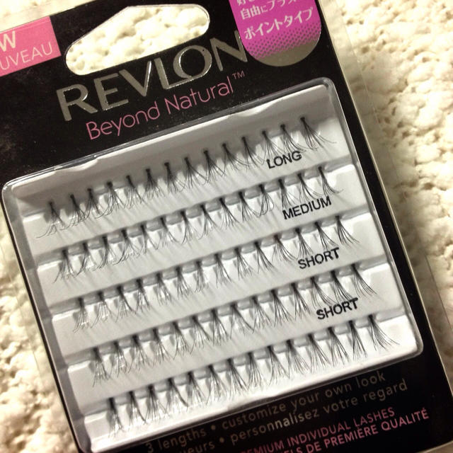 REVLON(レブロン)のREVLONつけまつげ コスメ/美容のベースメイク/化粧品(その他)の商品写真