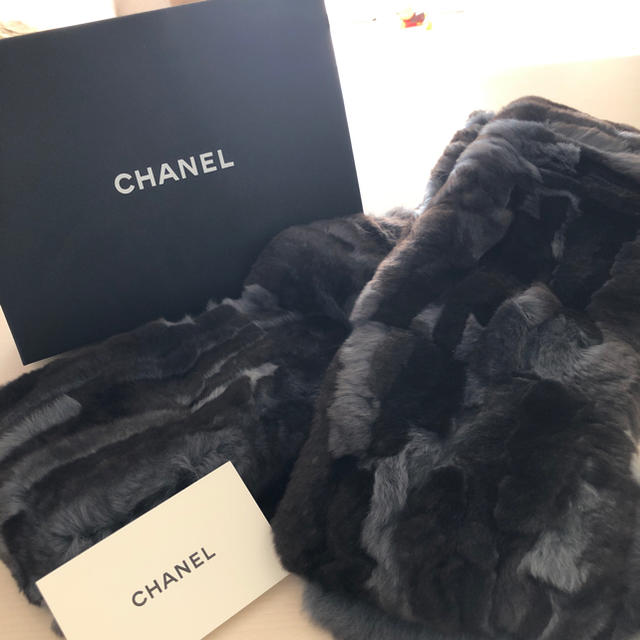 CHANEL ファーマフラー