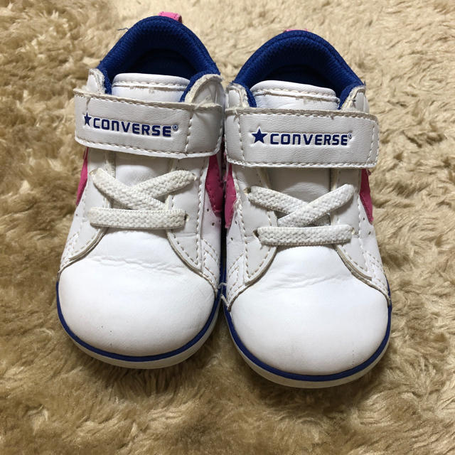 CONVERSE(コンバース)のCONVERSEベビースニーカー&baby GAPデニムワンピース キッズ/ベビー/マタニティのベビー靴/シューズ(~14cm)(スニーカー)の商品写真