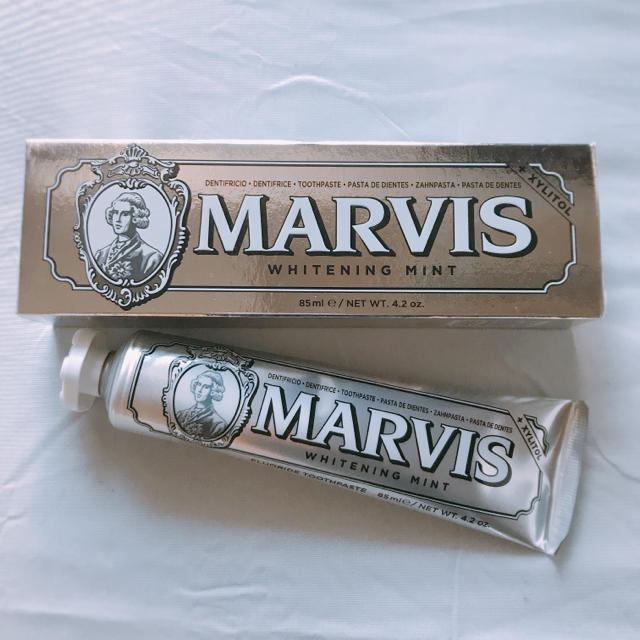 MARVIS(マービス)の【新品未使用】マービス ホワイトニングミント 85ml 増量タイプ コスメ/美容のオーラルケア(歯磨き粉)の商品写真