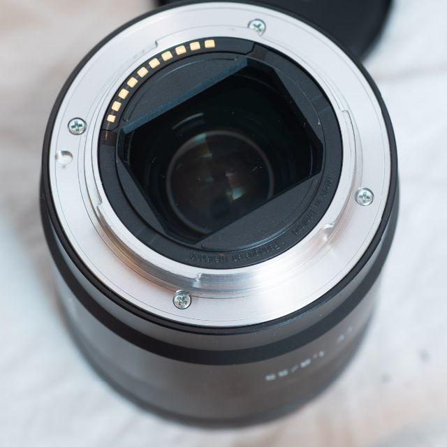 SONY(ソニー)のSonnar T* FE 55mm F1.8 ZA SEL55F18Z スマホ/家電/カメラのカメラ(レンズ(単焦点))の商品写真