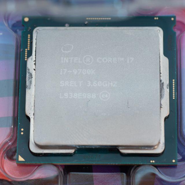 Core i7 9700K LGA1151 スマホ/家電/カメラのPC/タブレット(PCパーツ)の商品写真