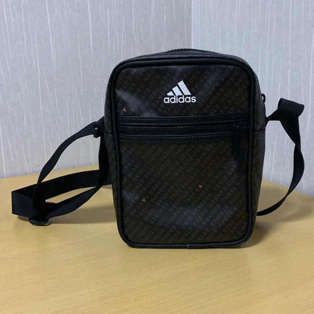 adidas(アディダス)のショルダーバッグ メンズのバッグ(ショルダーバッグ)の商品写真