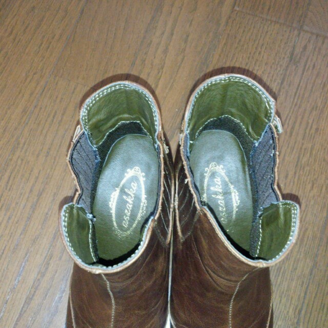 as know as de base(アズノゥアズドゥバズ)のaszakka♡*牛皮ショートブーツ レディースの靴/シューズ(ブーツ)の商品写真