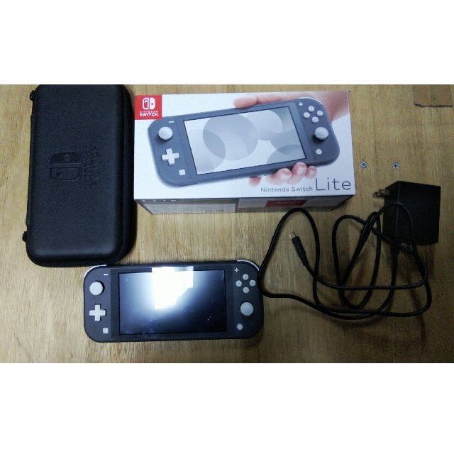 注目ブランド Nintendo ニンテンドースイッチライト グレー 専用ケース