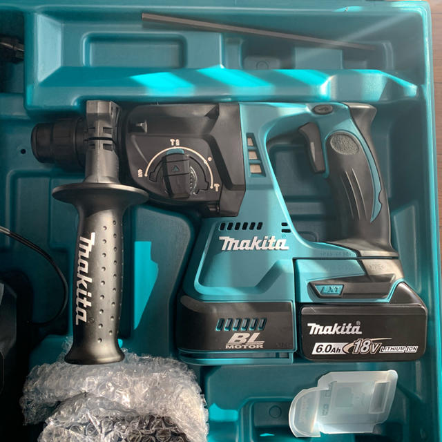 Makita(マキタ)の値引‼︎新品激安‼︎マキタ‼︎HR244DRGX 18V6.0Ahハンマドリル スポーツ/アウトドアの自転車(工具/メンテナンス)の商品写真