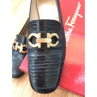 フェラガモ(Ferragamo)の美品☆値下サルバトーレフェラガモ 黒 ローファー レザー ヴィンテージ パンプス(ローファー/革靴)