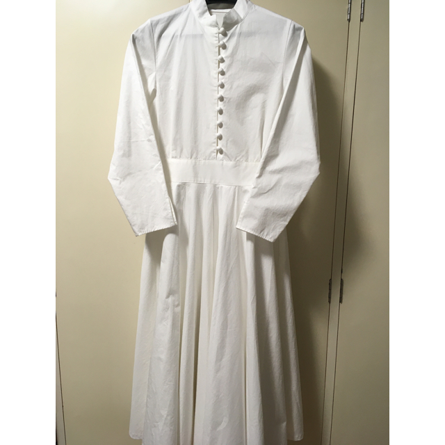 THE DRESS grand fond blanc #01