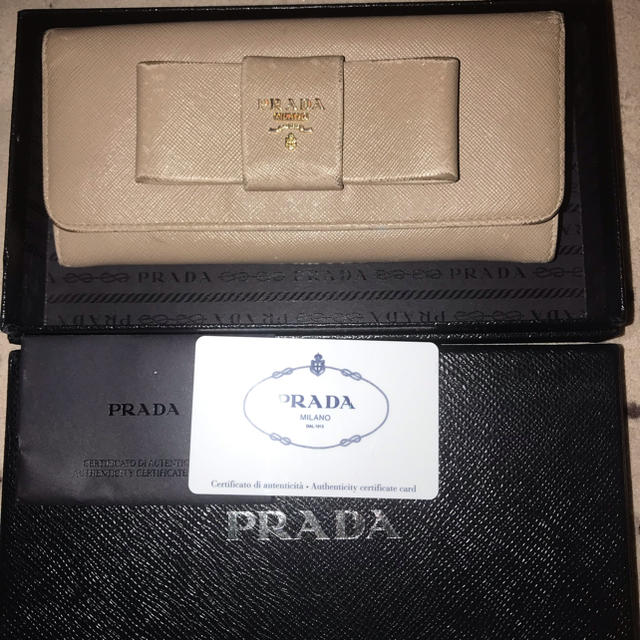 カルティエ ラブリング スーパーコピー 時計 、 PRADA - PRADAプラダ リボン 長財布の通販 by あまさん's shop