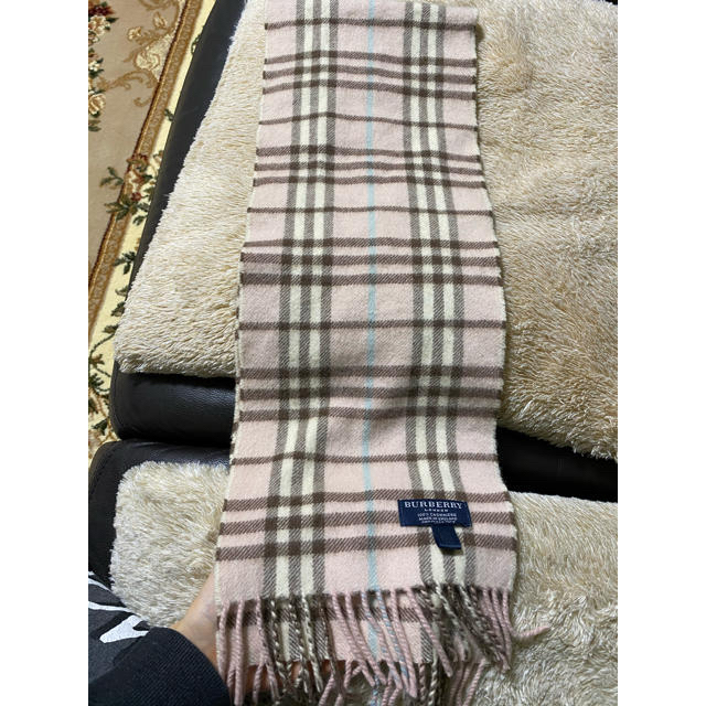 BURBERRY(バーバリー)のバーバリー　チェック　ピンク　マフラー レディースのファッション小物(マフラー/ショール)の商品写真