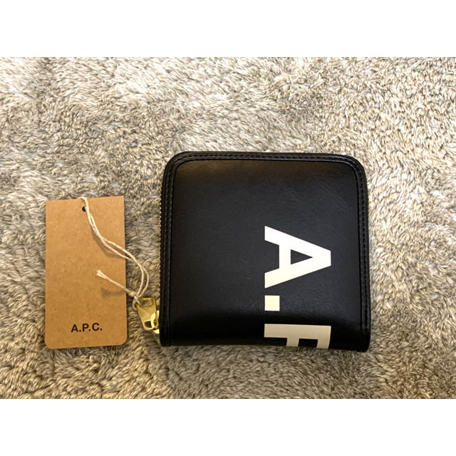 A.P.C - 新品 a.p.c ロゴコンパクトウォレット　二つ折り財布　ミニウォレットの通販 by MANA123's shop