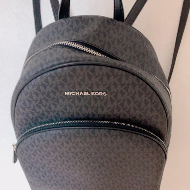 Michael Kors(マイケルコース)のマイケルコース リュック 黒 レディースのバッグ(リュック/バックパック)の商品写真