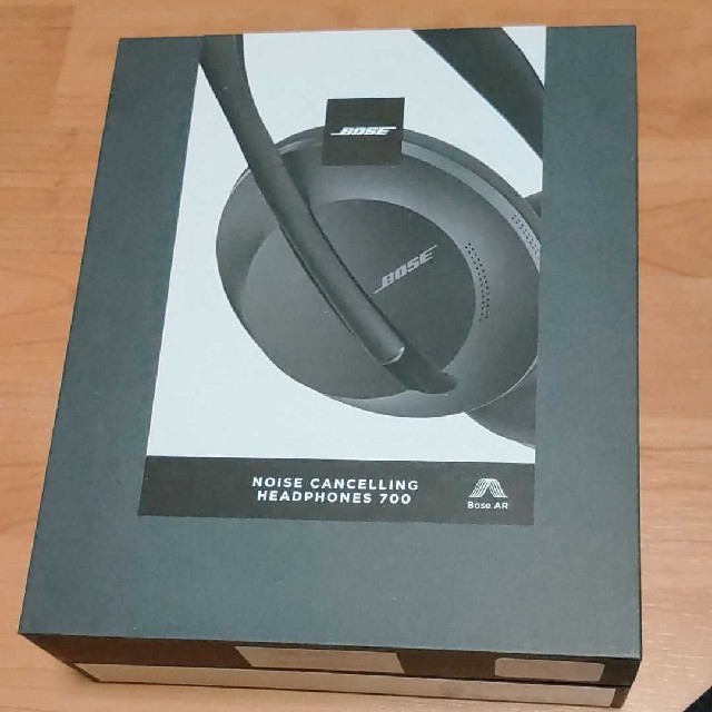 BOSE(ボーズ)のBOSE Noise Cancelling Headphones 700 スマホ/家電/カメラのオーディオ機器(ヘッドフォン/イヤフォン)の商品写真