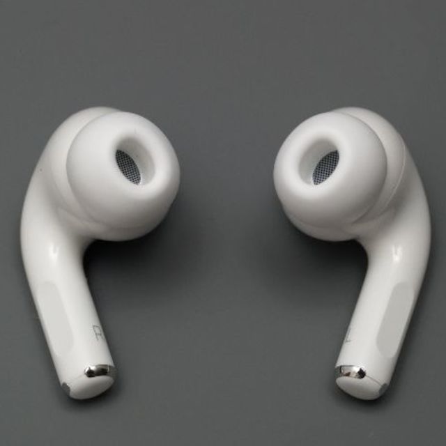 Apple(アップル)のAirPods Pro スマホ/家電/カメラのオーディオ機器(ヘッドフォン/イヤフォン)の商品写真