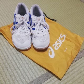 アシックス(asics)のシューズ  ケース付き(スニーカー)