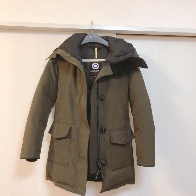 CANADA GOOSE(カナダグース)のカナダグース ブロンテ EARTHカラー M 美品 レディースのジャケット/アウター(ロングコート)の商品写真