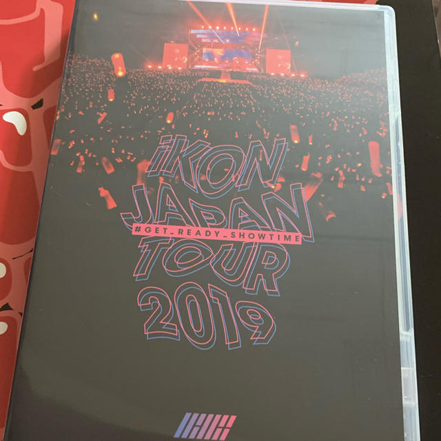 iKON(アイコン)のiKON　JAPAN　TOUR　2019 DVD 開封済　くじステッカー付 エンタメ/ホビーのDVD/ブルーレイ(ミュージック)の商品写真