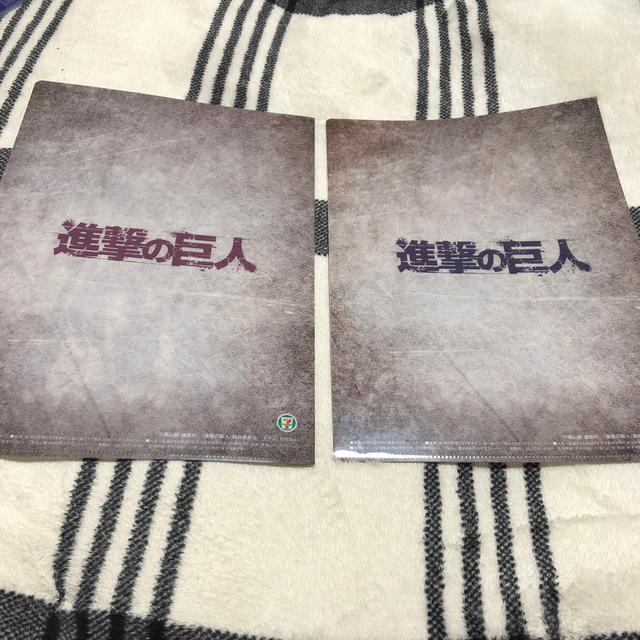 講談社(コウダンシャ)の進撃の巨人　クリアファイル　2点セット エンタメ/ホビーのアニメグッズ(クリアファイル)の商品写真