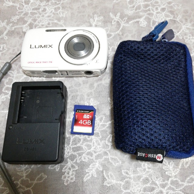 Panasonic(パナソニック)の美品❗❗　LUMIX DMC-s1 1210万画素 スマホ/家電/カメラのカメラ(コンパクトデジタルカメラ)の商品写真