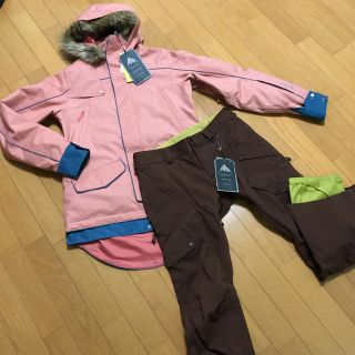 バートン(BURTON)の★新品★BURTON バートンウェア スキーウェア スノボウエア レディースM(ウエア/装備)