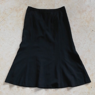 バーバリー(BURBERRY)の美品バーバリーロンドン黒いウールロングスカート、サイズ４２、XL。(ロングスカート)