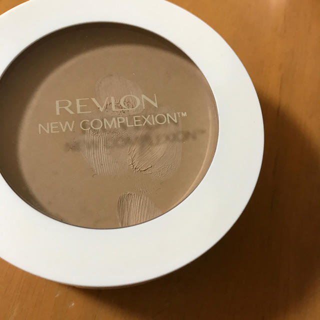 REVLON(レブロン)のREVLON ファンデーション01 コスメ/美容のベースメイク/化粧品(ファンデーション)の商品写真