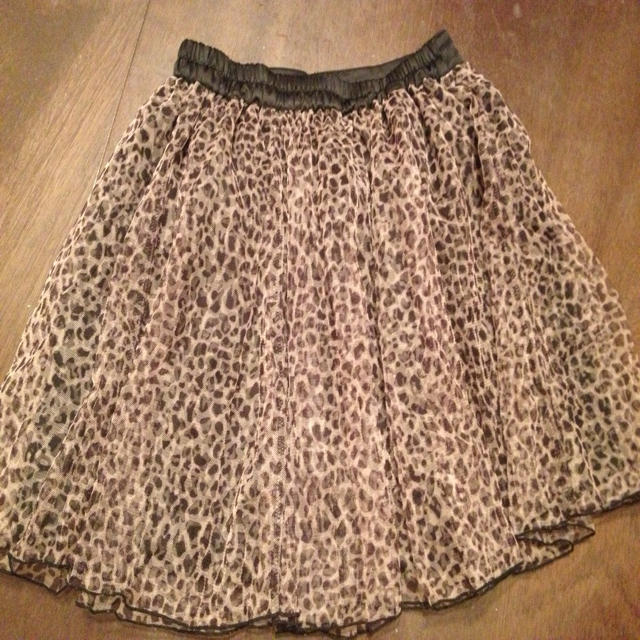 LOWRYS FARM(ローリーズファーム)のヒョウ柄チュールスカート レディースのスカート(ミニスカート)の商品写真