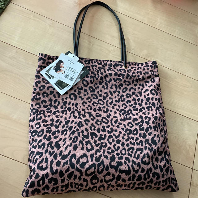 しまむら(シマムラ)の即購入歓迎　人気完売　mumu  豹柄　トートバッグ　カードケース レディースのバッグ(トートバッグ)の商品写真