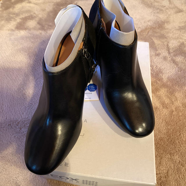 REGAL(リーガル)のGEOX 呼吸する靴 レディースの靴/シューズ(ブーティ)の商品写真