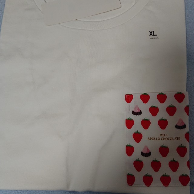 UNIQLO(ユニクロ)のユニクロ 明治 コラボTシャツ×3枚 レディースのトップス(Tシャツ(半袖/袖なし))の商品写真