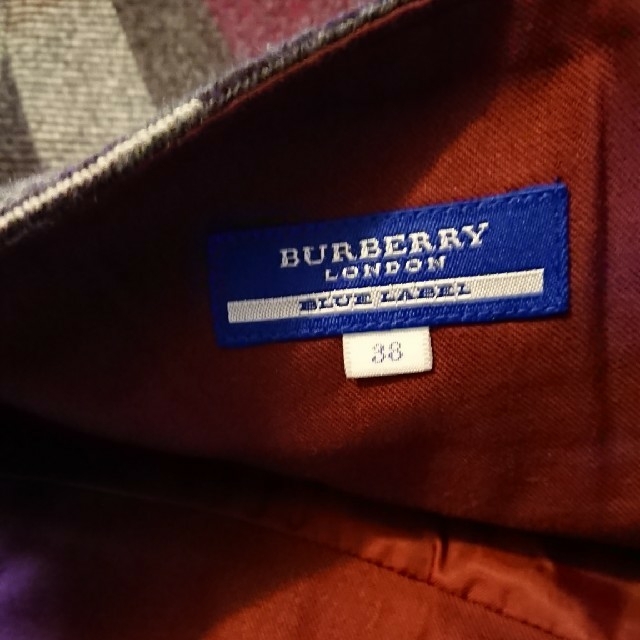 BURBERRY BLUE LABEL(バーバリーブルーレーベル)のバーバリー・ブルーレーベル スカート レディースのスカート(ひざ丈スカート)の商品写真