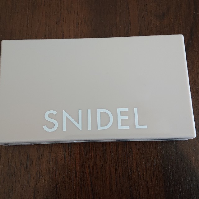 SNIDEL(スナイデル)のスナイデル、コスメパレット コスメ/美容のキット/セット(コフレ/メイクアップセット)の商品写真