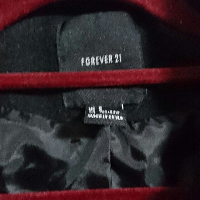 FOREVER 21(フォーエバートゥエンティーワン)のコート レディースのジャケット/アウター(ロングコート)の商品写真