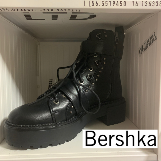 【新品未使用】アンクルブーツ Bershka ベルシュカ