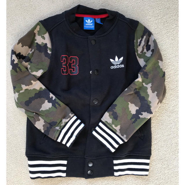 adidas(アディダス)のadidas originalsアウター キッズ/ベビー/マタニティのキッズ服男の子用(90cm~)(ジャケット/上着)の商品写真