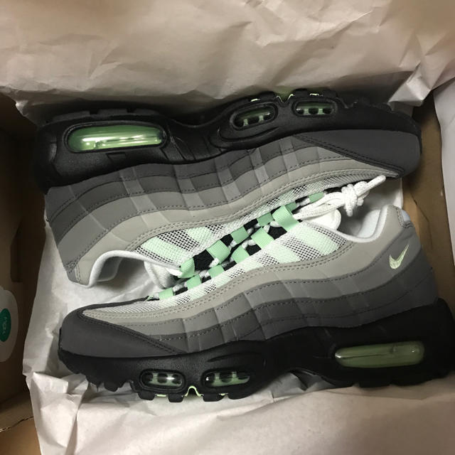 NIKE(ナイキ)の新品 AIR MAX 95 MINT WMNS 24cm レディースの靴/シューズ(スニーカー)の商品写真