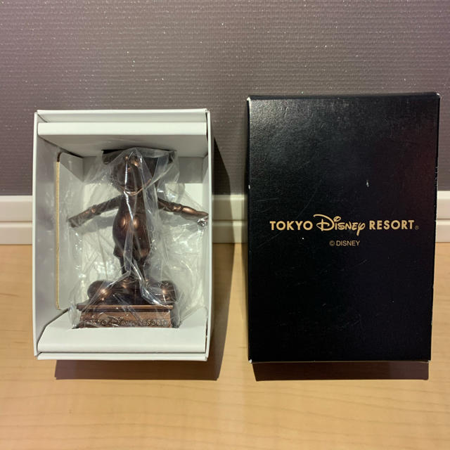 Disney(ディズニー)のミッキーマウス　ブロンズ像 エンタメ/ホビーのおもちゃ/ぬいぐるみ(キャラクターグッズ)の商品写真