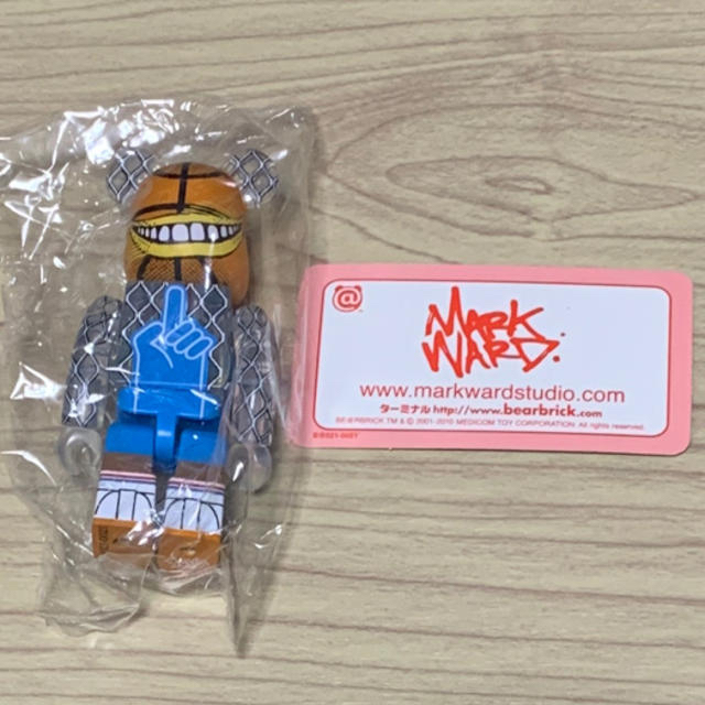 MEDICOM TOY - MARK WARD ベアブリック100% シークレットの通販 MEDICOM TOY - MARK WARD ベアブリック100% シークレットの通販